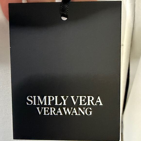 Simply Vera Vera Wang Lace Hem 2Fer Top White Knight Size Small NWT - Picture 6 of 13